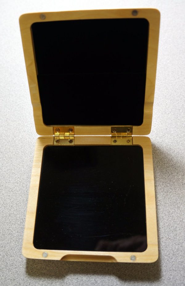 Wood clarinet reed case.  Glass plate, holds 4 reeds.